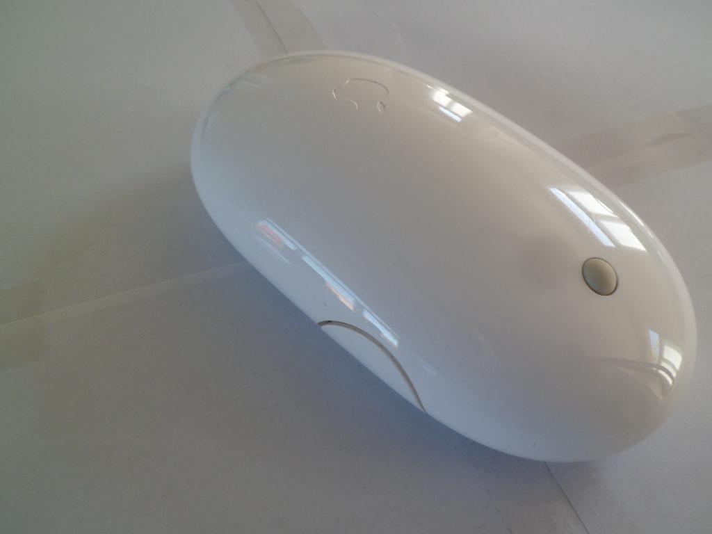 Apple Wireless Mighty Mouse (A1197) – Bluetooth, +staat, Ophalen of Verzenden, Zo goed als nieuw, Draadloos, Muis