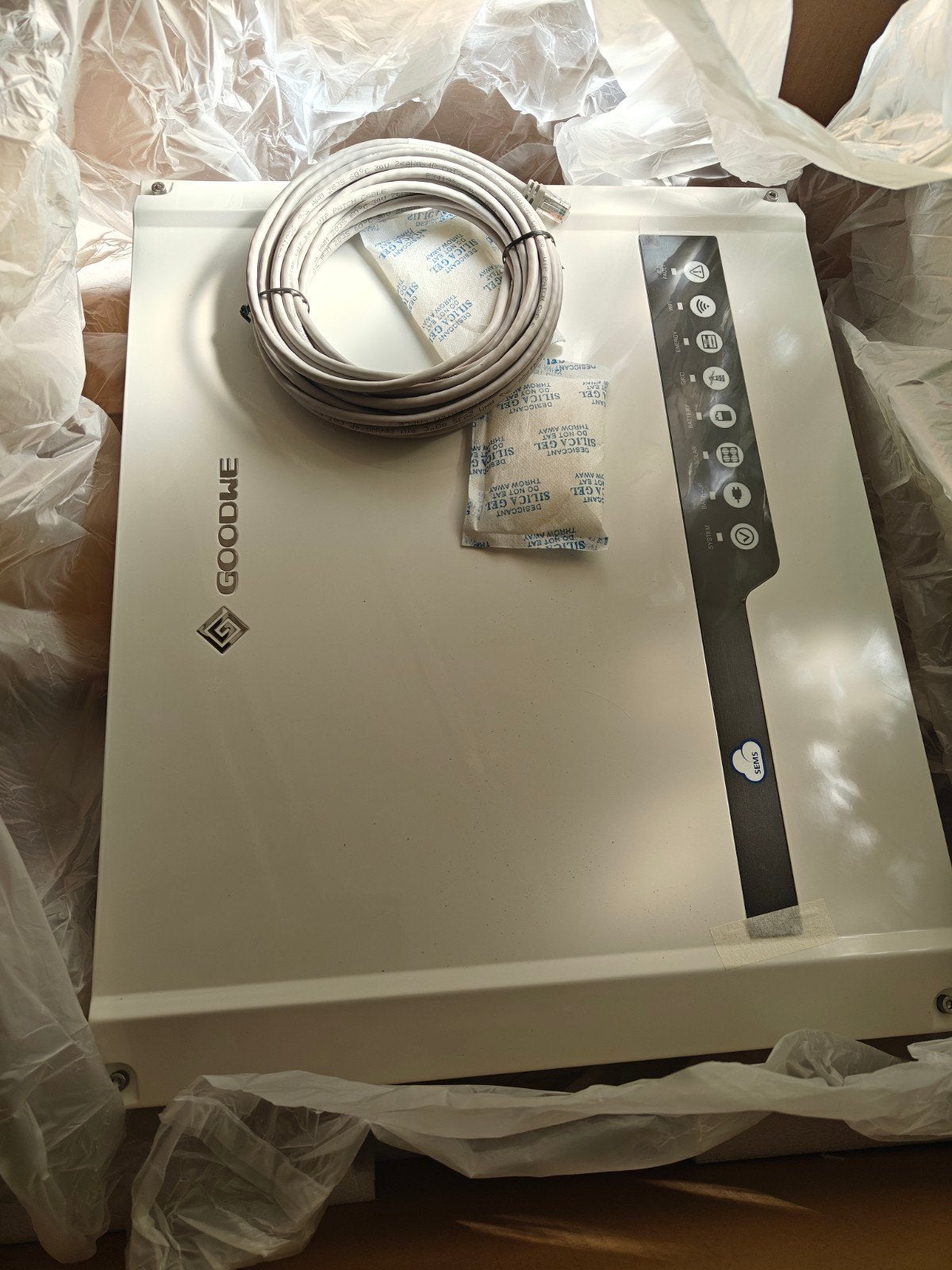 Goodwe GW5048D-ES *NIEUW IN DE DOOS* hybride omvormer, Doe-het-zelf en Bouw, Zonnepanelen en Toebehoren, Nieuw, Overige typen