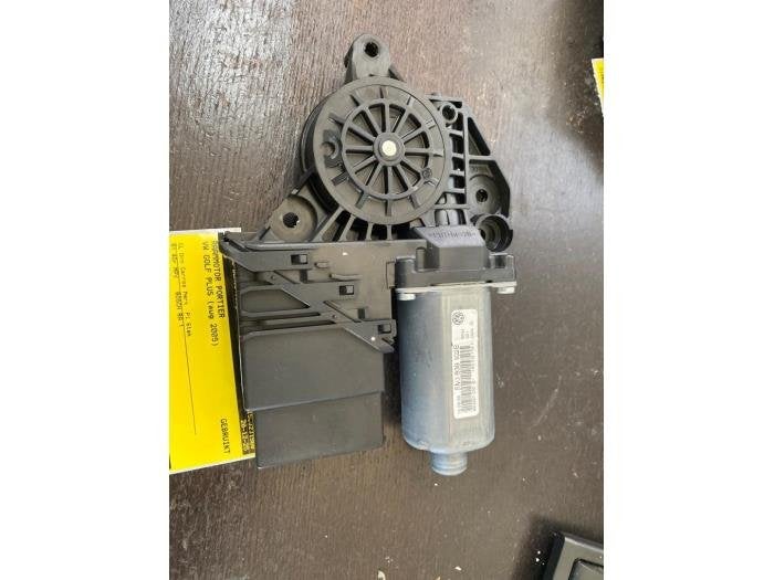 Moteur de vitre portière d'un Volkswagen Golf Plus, Volkswagen, -, 3 mois de garantie, Utilisé