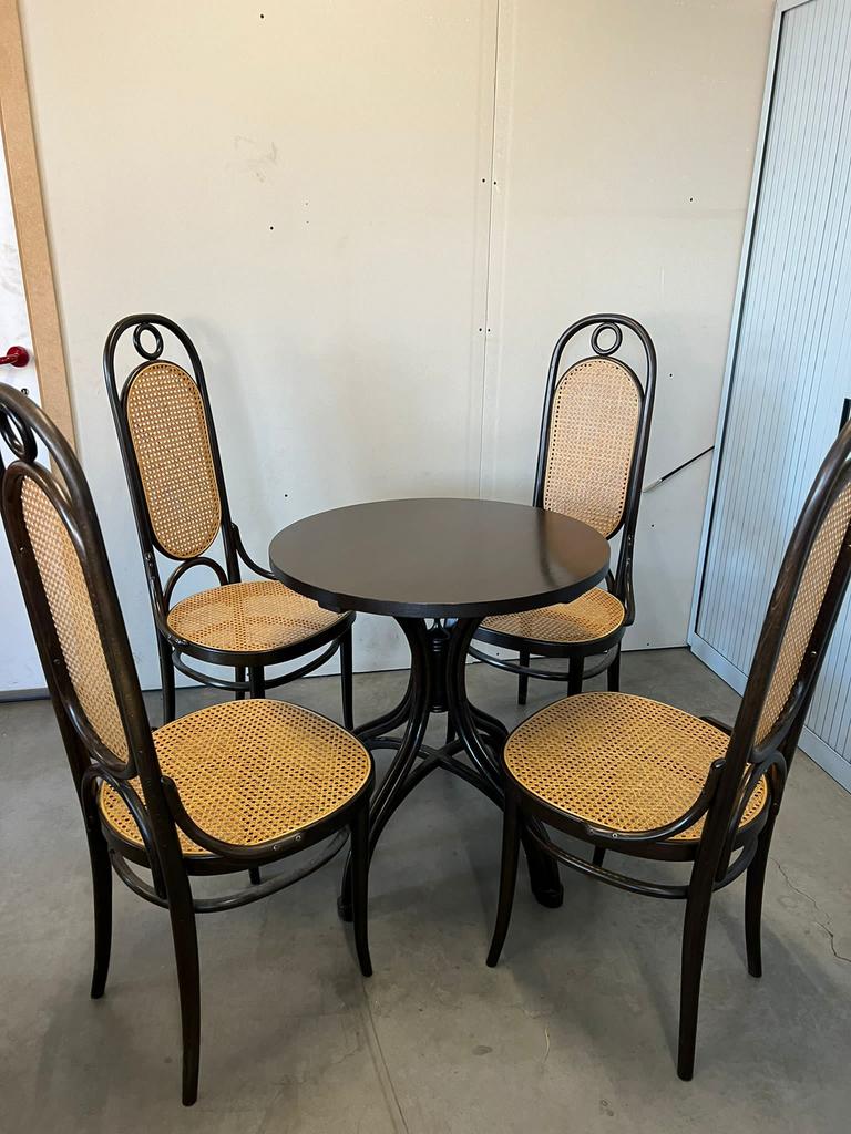 Michel thonet, Ophalen
