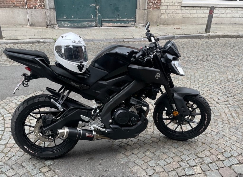 Yamaha MT125 Black met Mivv uitlaat weinig km, Motos, Motos | Yamaha, Particulier, Naked bike, 12 à 35 kW, 1 cylindre, ABS, Échappement sport