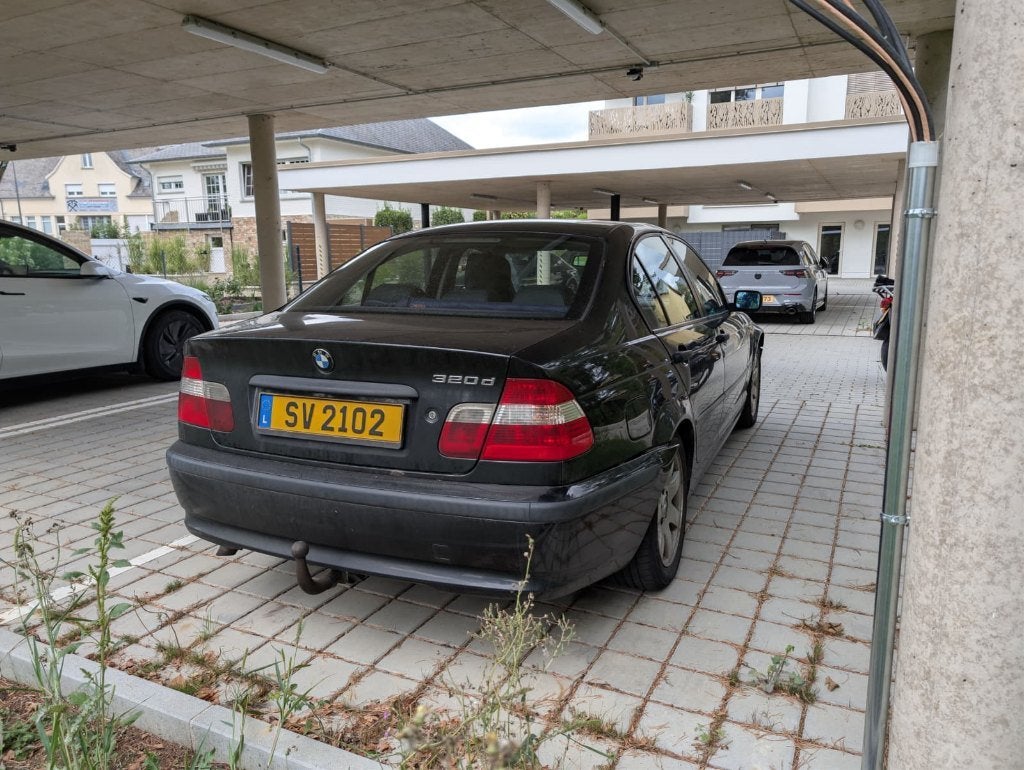 BMW 320d E46 Facelift | Cuire | Clim | Régulateur de vitesse, Autos, Cuir, Volant multifonction, Boîte manuelle, Noir