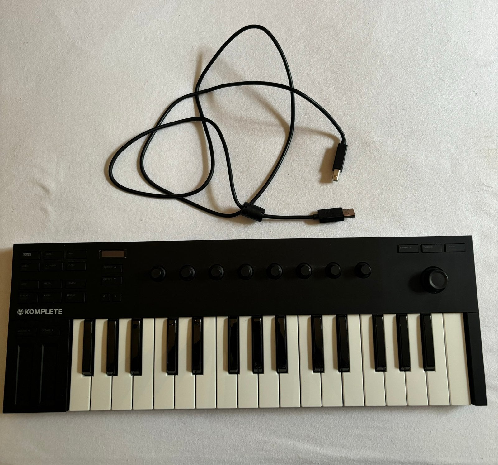 Komplete kontrol M32, Musique & Instruments, Équipement Midi, Enlèvement ou Envoi, Neuf