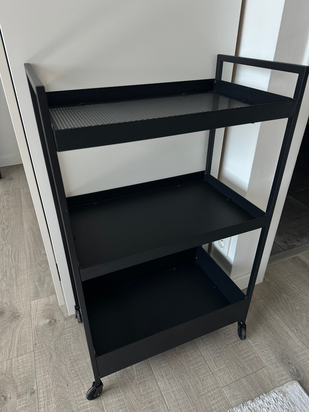 Shelves with wheels, Huis en Inrichting, Ophalen, Zo goed als nieuw