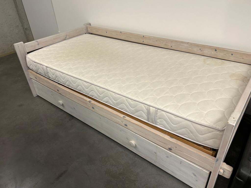 Lifetime bed in whitewash 90x200 met logeerschuif, Huis en Inrichting, Ophalen, Zo goed als nieuw, Matras