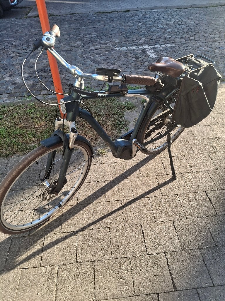 Herenfiets Electrische 8000km, Zo goed als nieuw, 50 km per accu of meer, 55 tot 59 cm, Ophalen