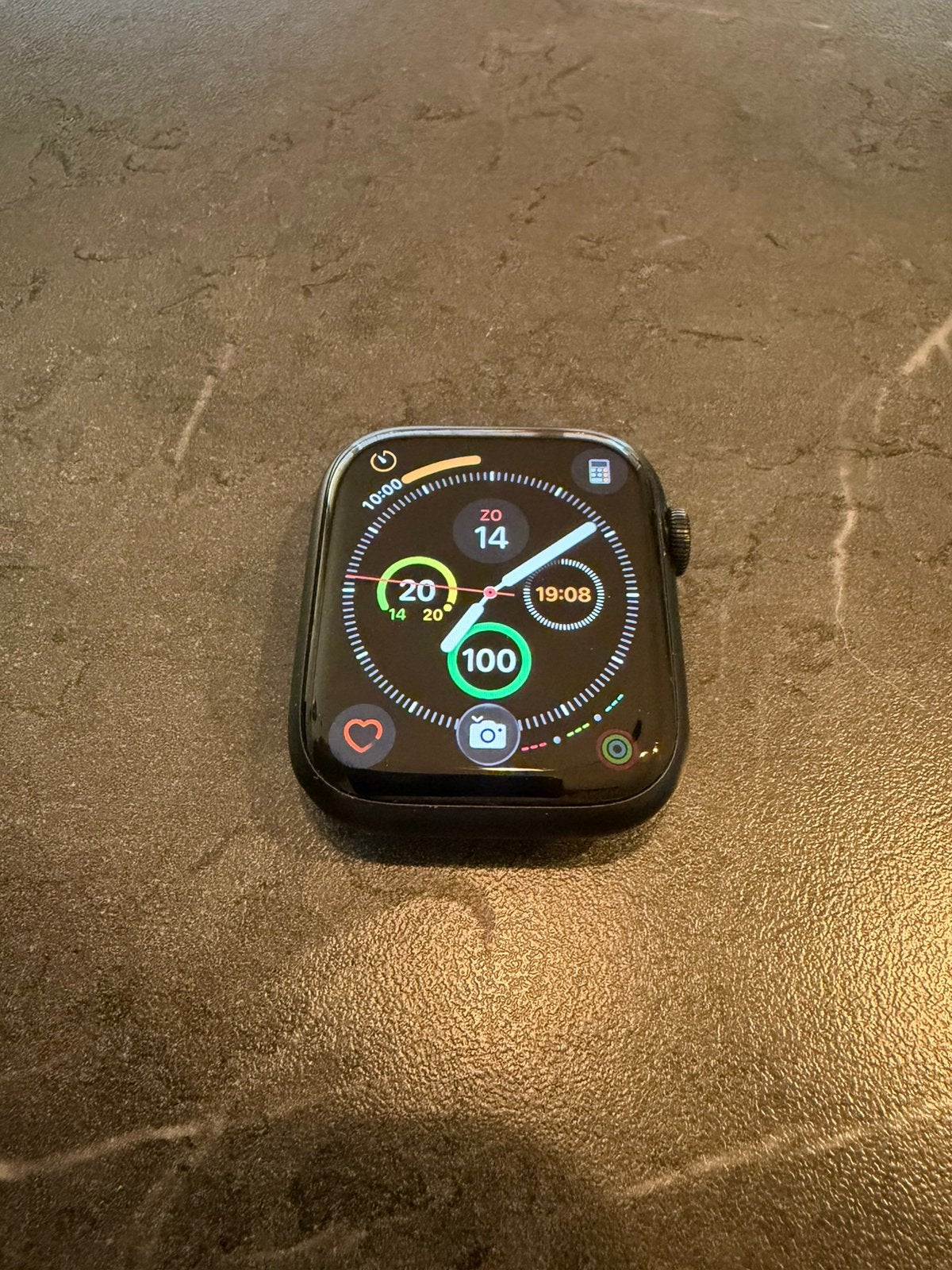 Apple Watch Series 7 Midnight AC 45 MM - 2 bandjes, Bijoux, Sacs & Beauté, Montres connectées, Comme neuf, iOS, Noir, Distance