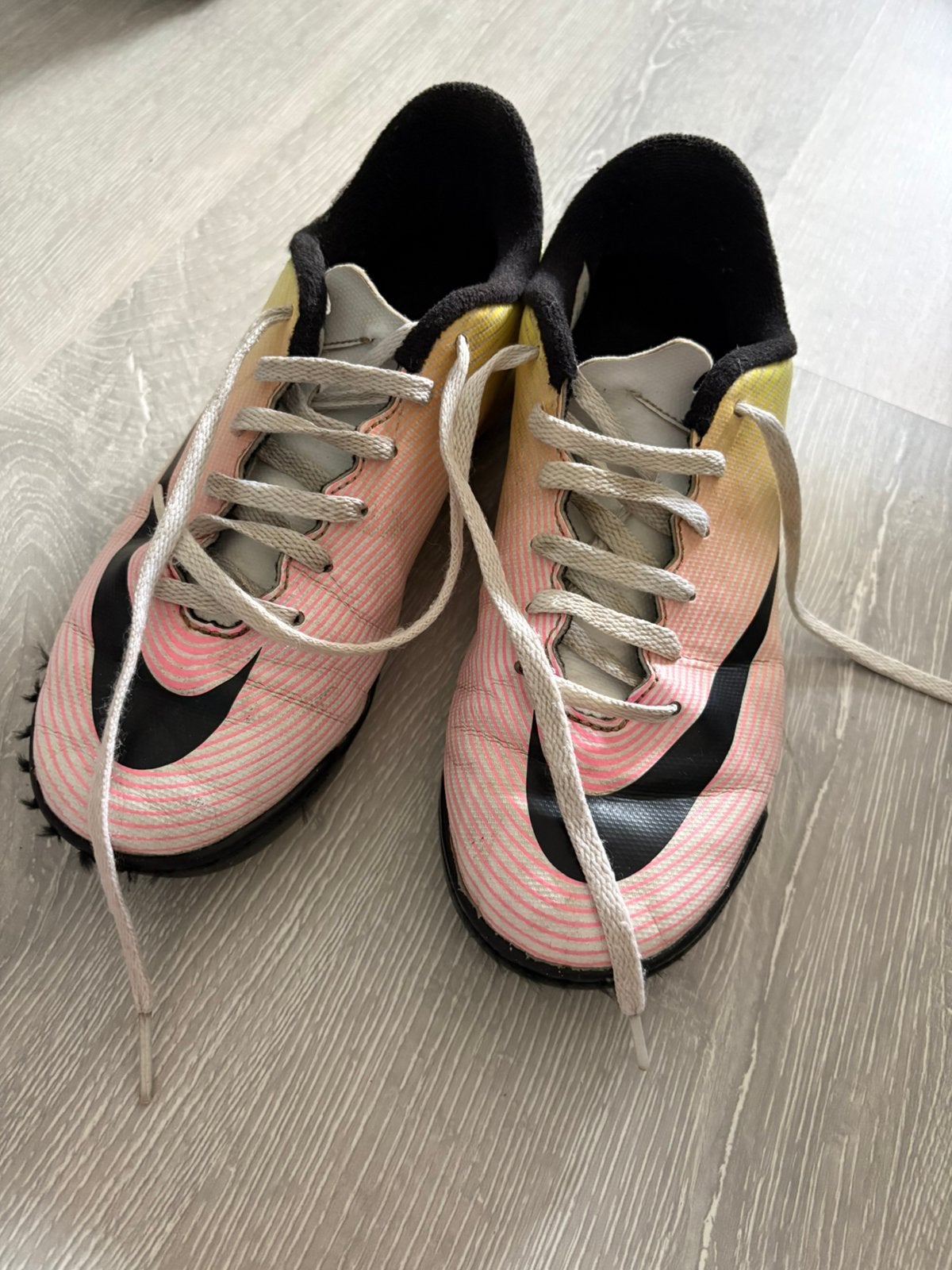 Voetbalschoenen Nike maat 35,5, Enlèvement, Utilisé