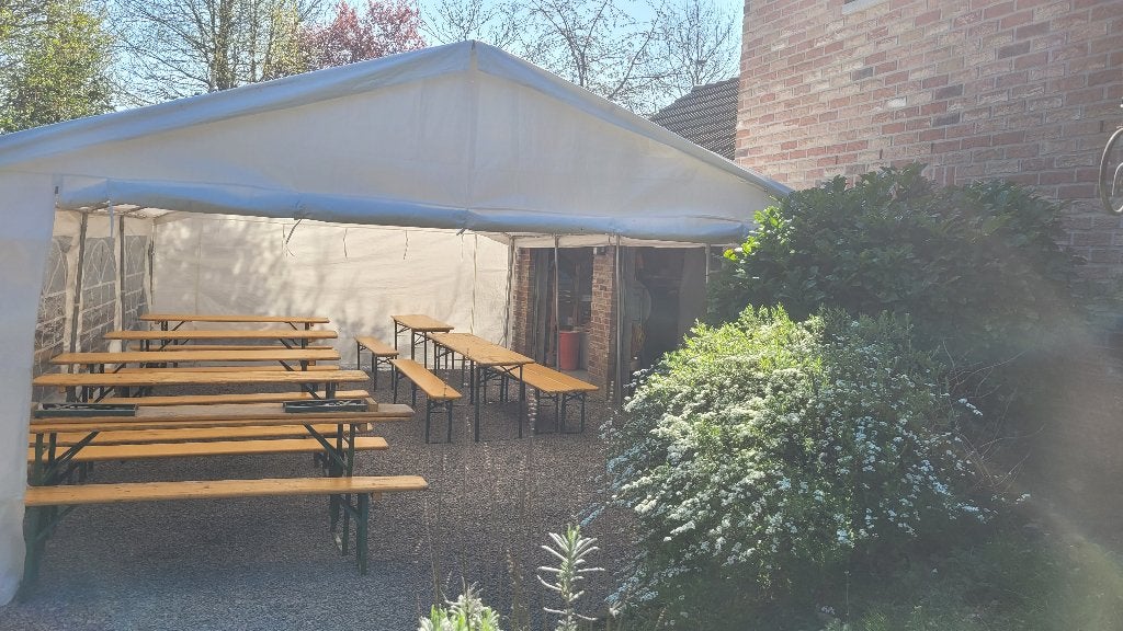 Location chapiteaux 5X8 mètres, Jardin & Terrasse, Tonnelles, Utilisé, Tente de réception, 2 mètres ou plus, 5 à 8 mètres, Moins de 4 mètres