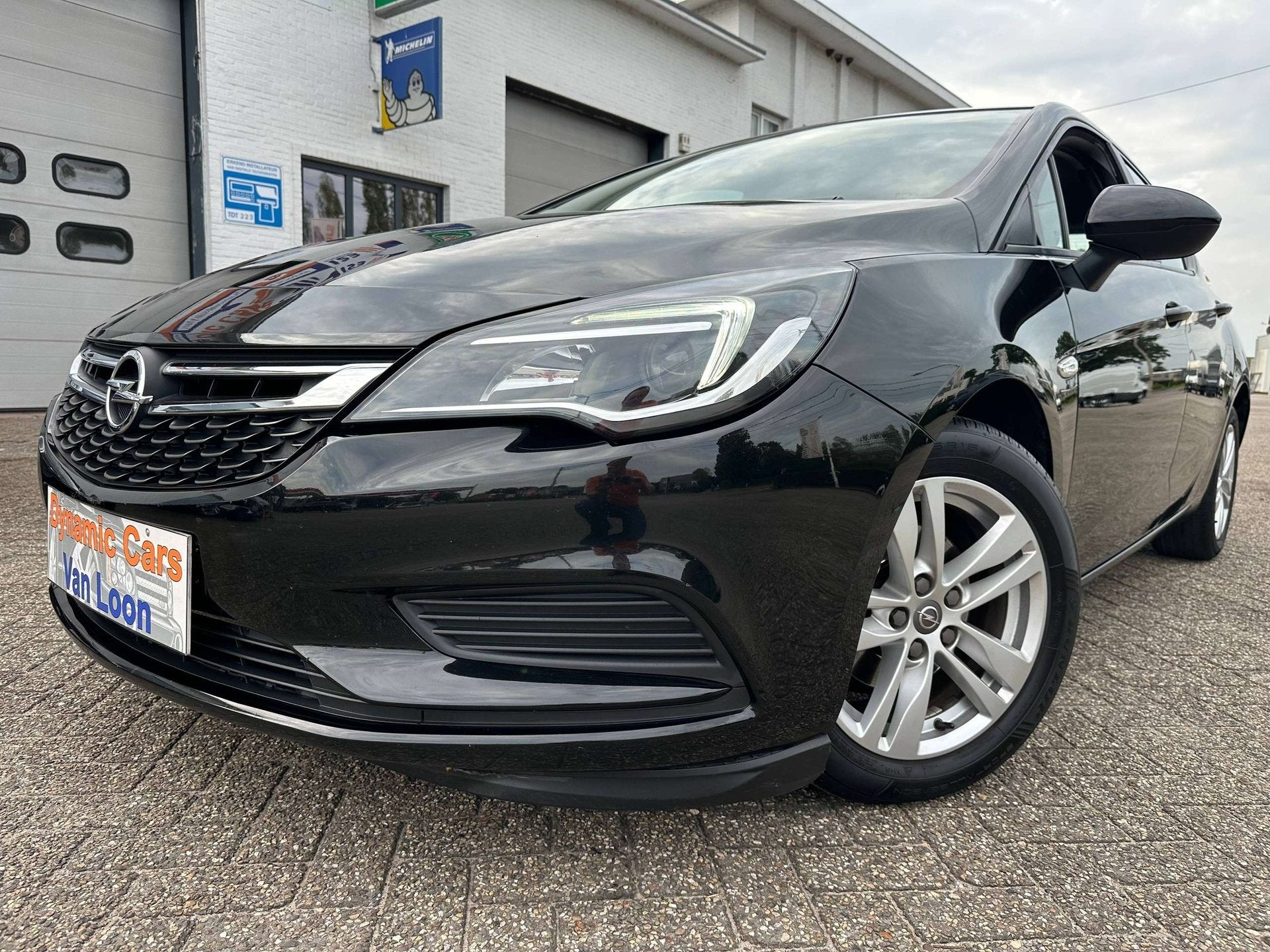 Opel Astra 1.6 110Pk CDTi ECOTEC D Start/Stop! Airco!Cruise!, Dealer onderhouden, Gebruikt, 4 cilinders, Zwart