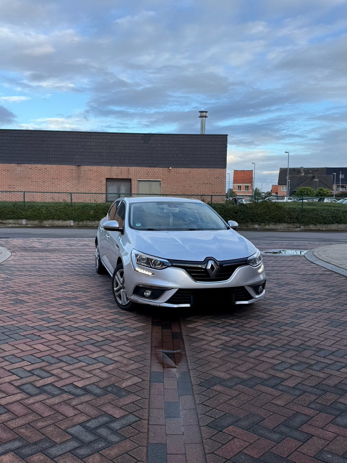 Renault megane! 2016! 1.2 benzine! 130.000km!, Autos, Argent ou Gris, Achat, Euro 6, Boîte manuelle