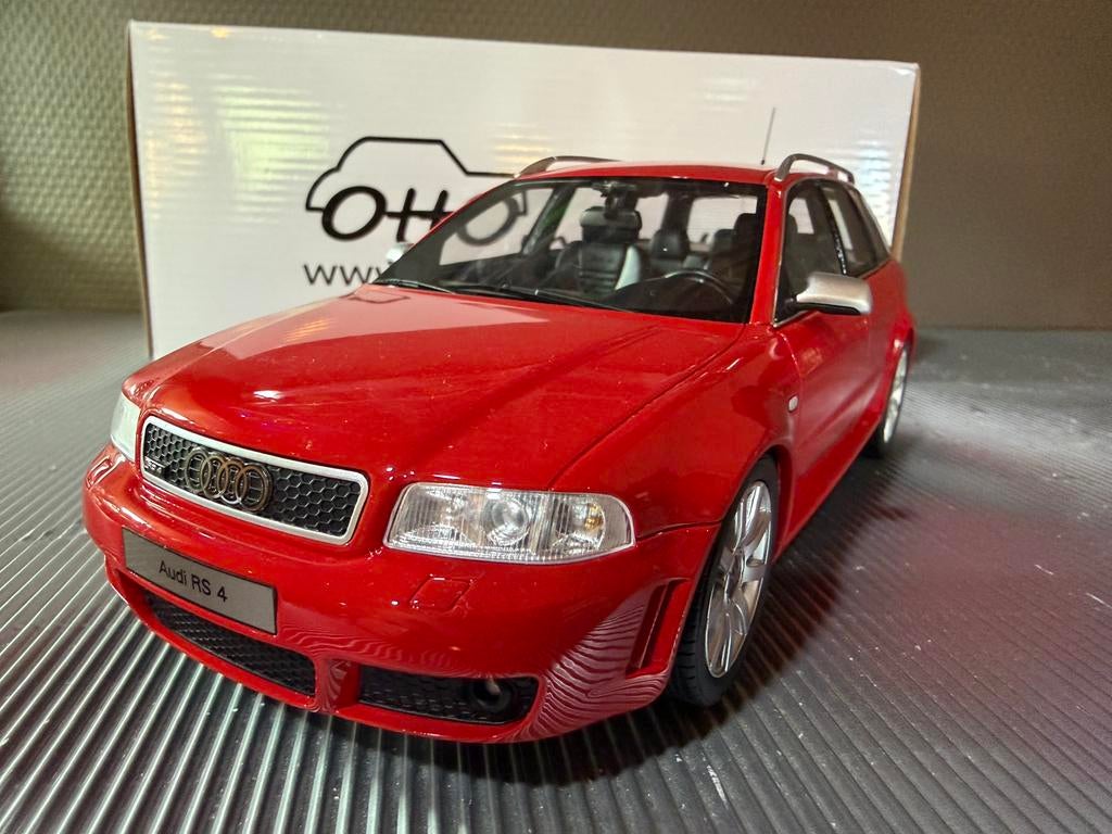 Audi RS4 B5 couleur rouge dans son emballage d'origine, Enlèvement ou Envoi, Comme neuf, Voiture, OttOMobile