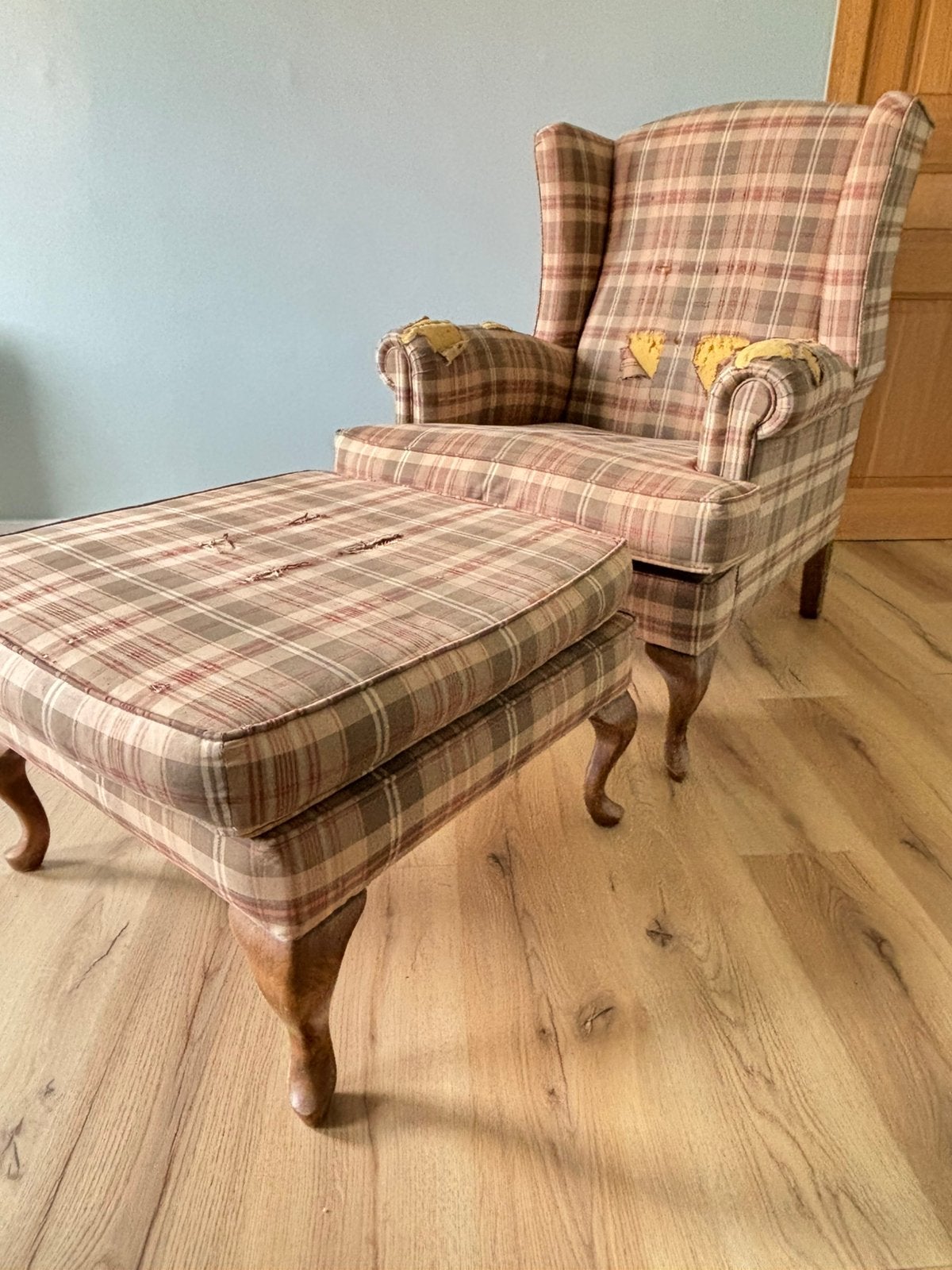 Marie’s Corner wing chair/bergère+poef – herbekleding nodig, Huis en Inrichting, Ophalen, Gebruikt, Landelijk, klassiek