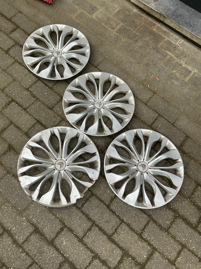 4 wieldeksels Citroën 16 inch, Ophalen, Gebruikt