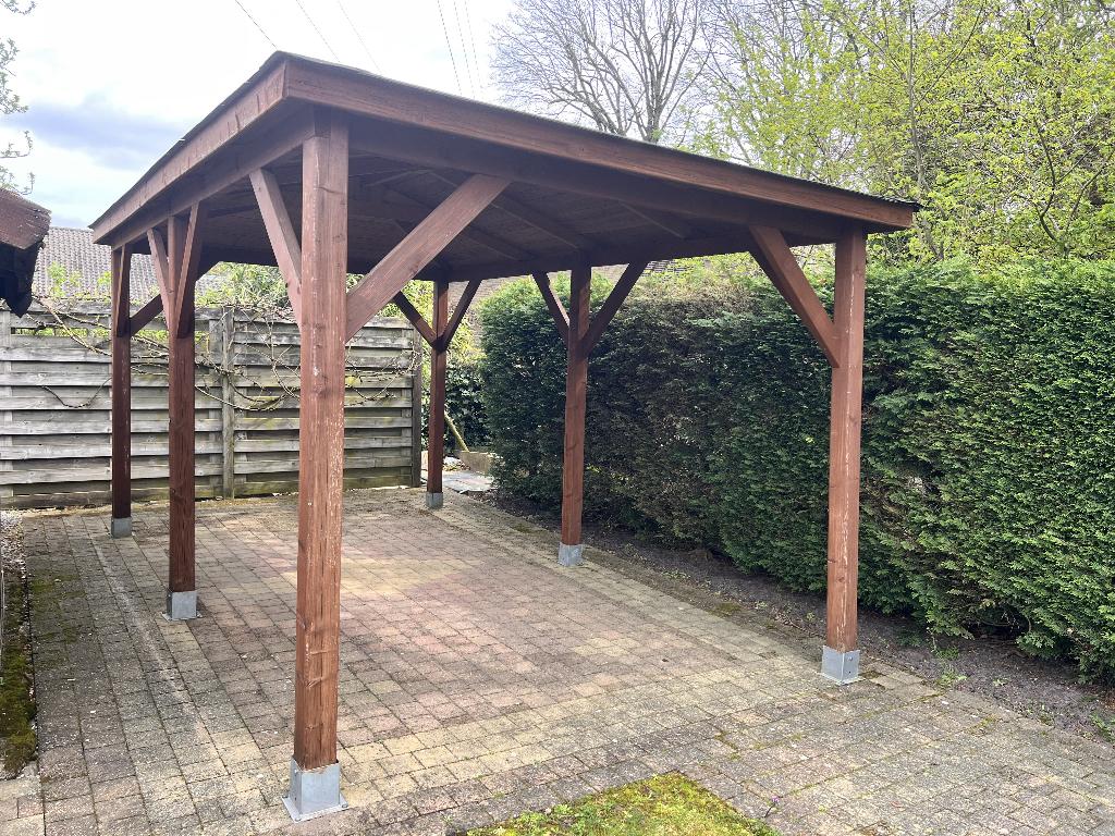 Houten overkapping / carport met zadeldak (2 jaar oud)., Tuin en Terras, Ophalen, Zo goed als nieuw, Carport