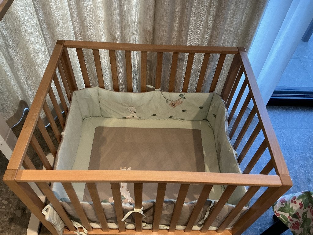 Babypark op wieltjes en met verstelbare bodem., Ophalen, Gebruikt, Rechthoekig, In hoogte verstelbaar
