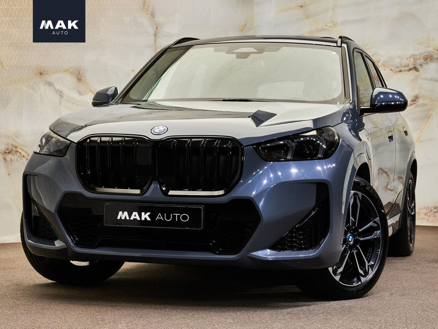 BMW X1 xDrive30e M Sport Pro , pano, tr.haak, H/K, 20", HUD,, Auto's, BMW, Zwart, 16 kWh, Bedrijf, Parkeerassistent