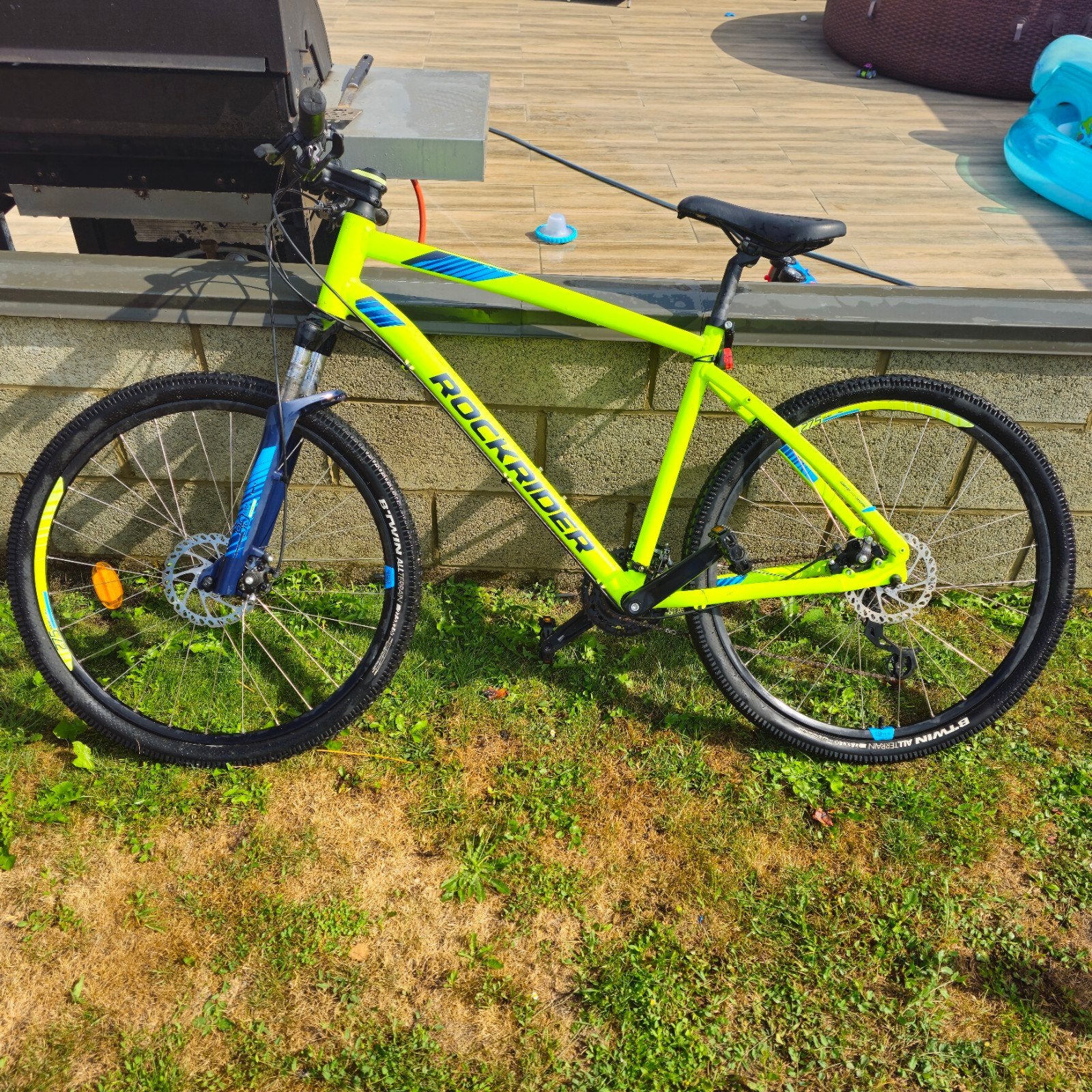 2 vélos VTT, Enlèvement