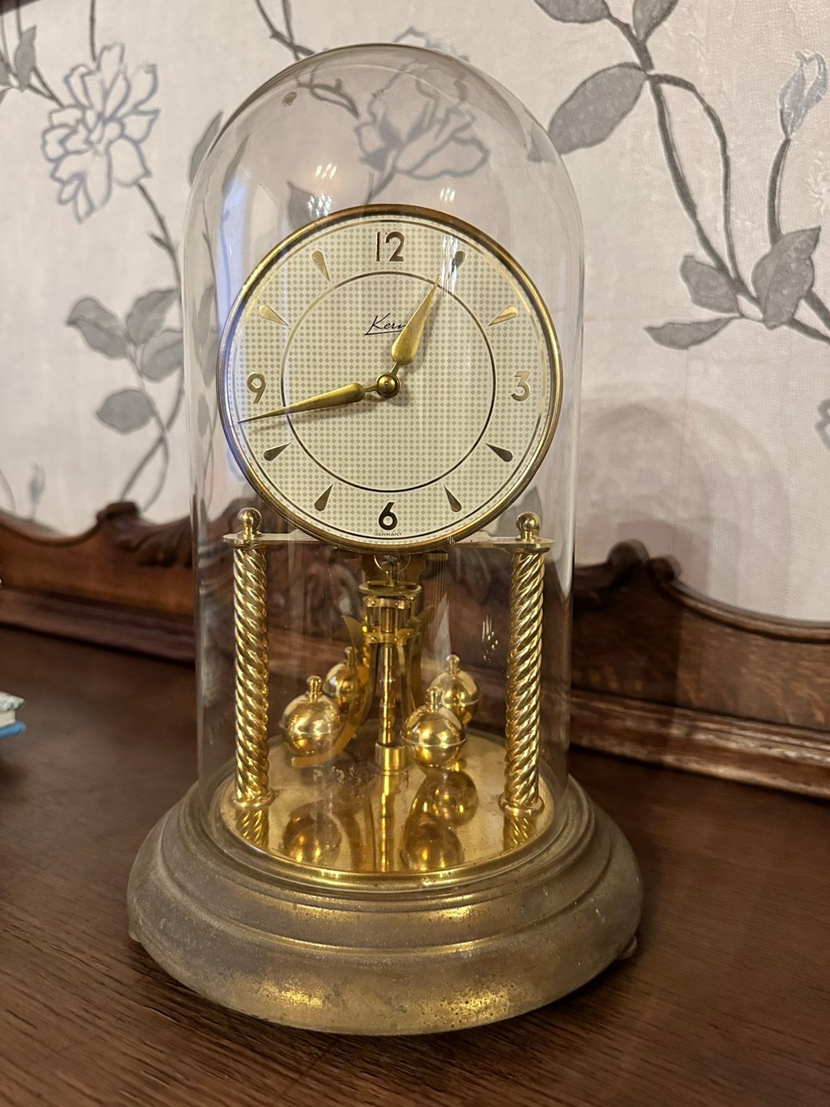 Horloge.  Marque KERN allemagne, Ophalen
