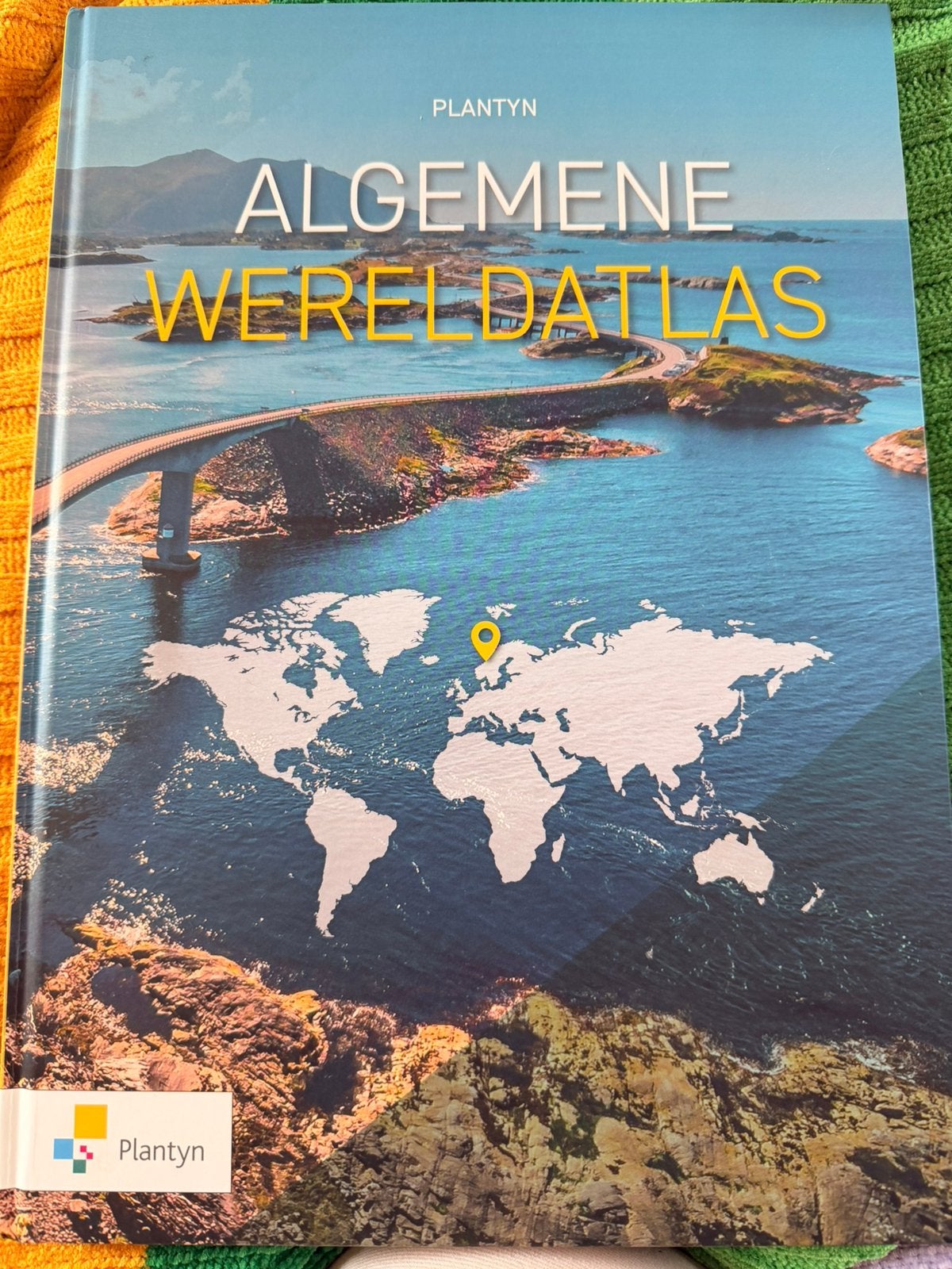 Algemene Wereldatlas Plantyn 2022, Boeken, Ophalen, Zo goed als nieuw, Wereld