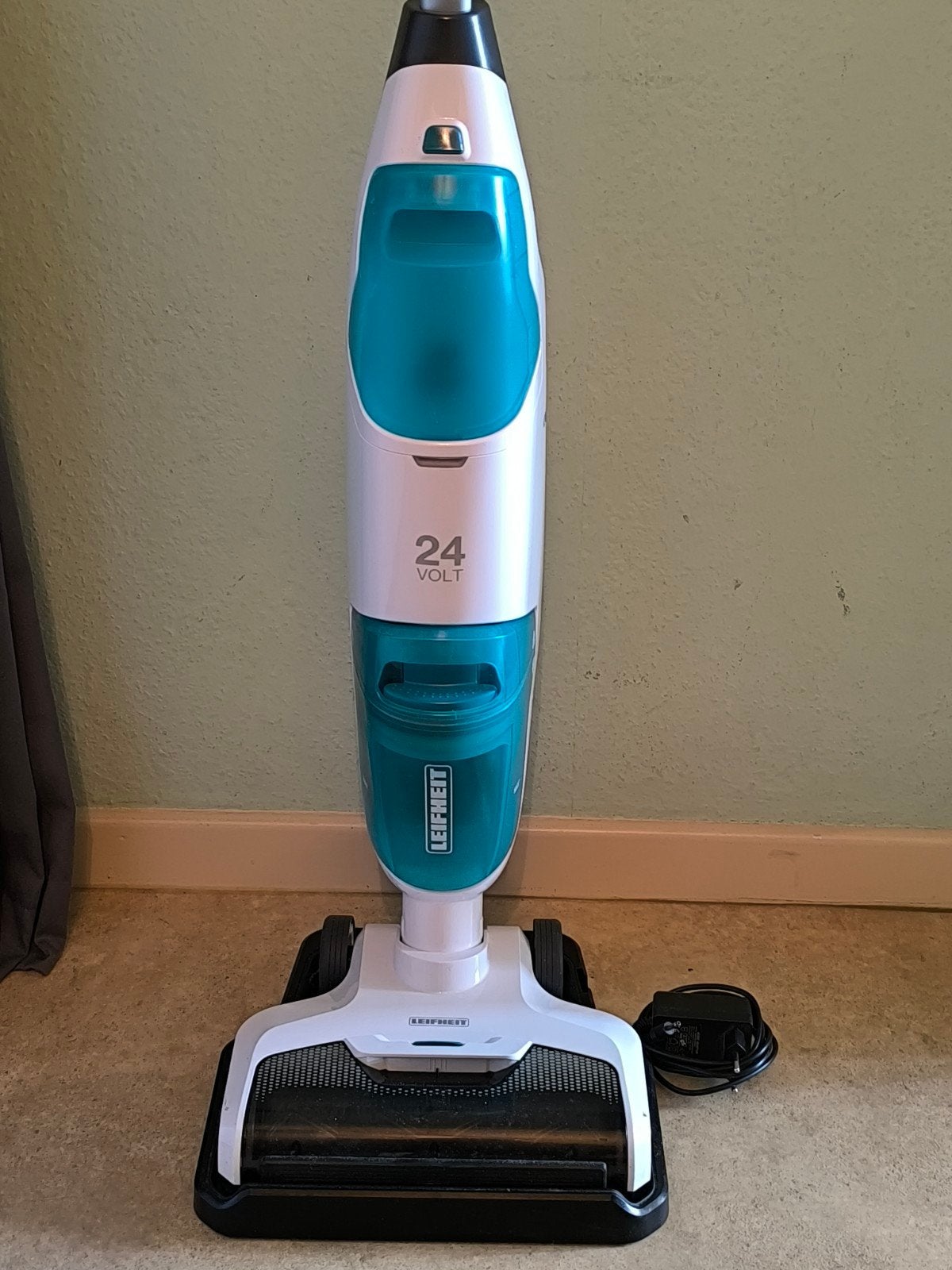 Aspirateur laveur sans fil Leifheit Regulus Aqua PowerVac, Sans fil, Réservoir, Autres marques, Enlèvement