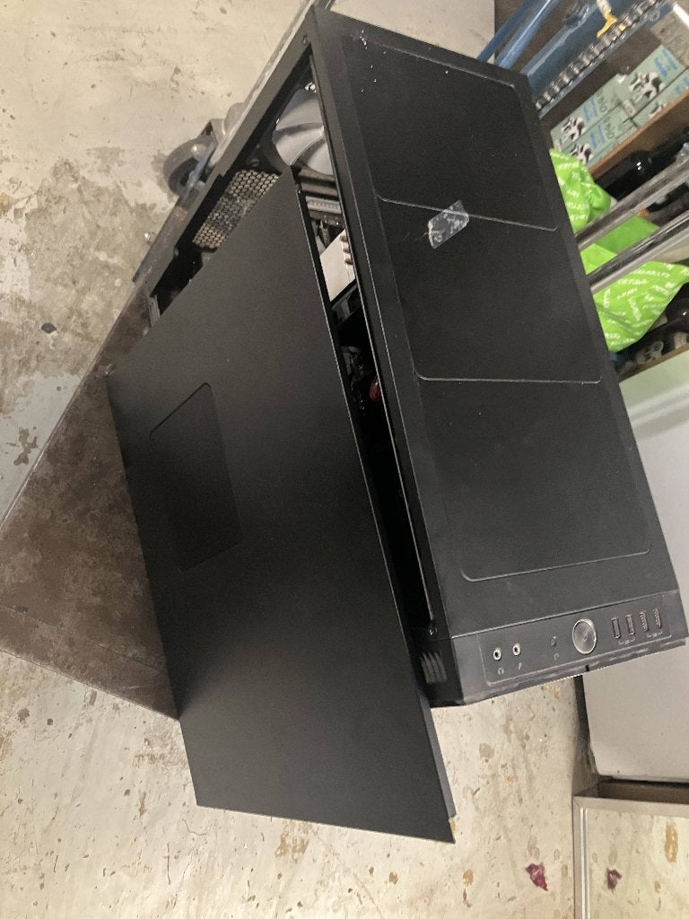 Tour PC - Deksstop, Informatique & Logiciels, Ordinateurs de bureau, Le pc est monté avec différentes marques, Enlèvement, Utilisé