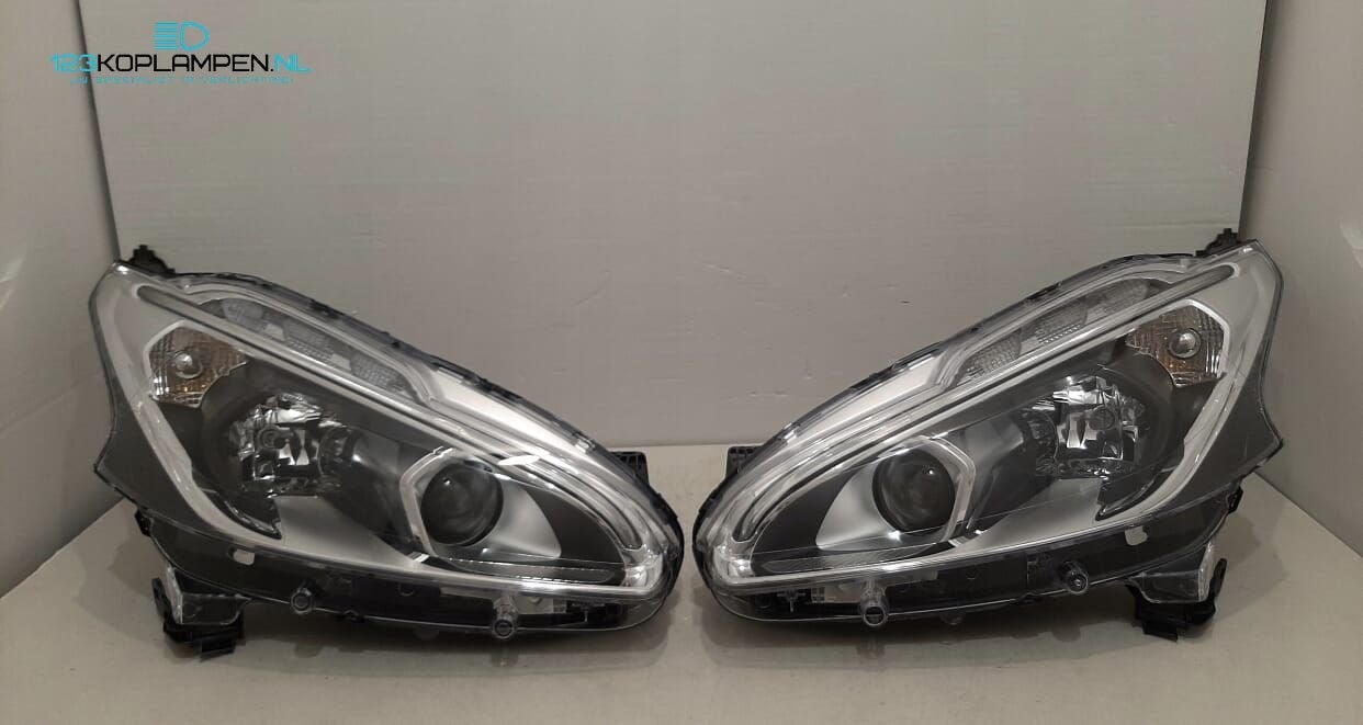 Peugeot 208 facelift LED koplamp koplampen, -, -, Enlèvement, Utilisé