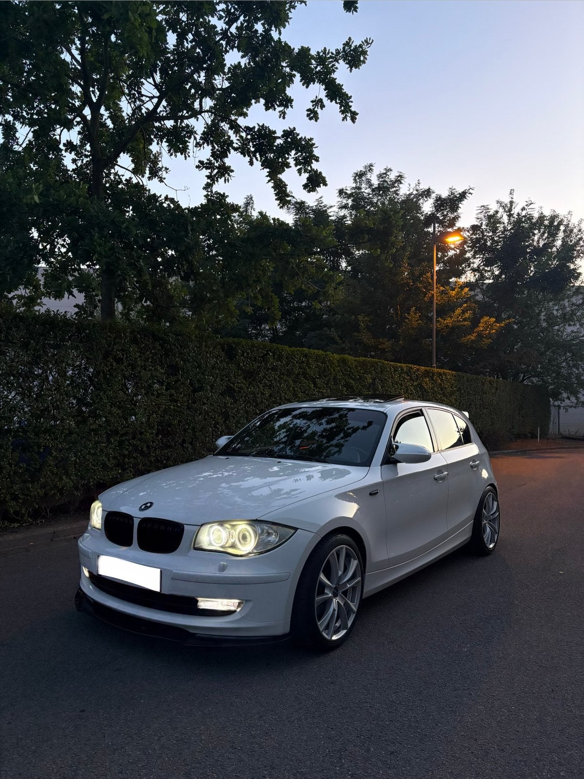 BMW E87 118i AUTOMATIC FULL OPTION, Auto's, BMW, Automaat, 1 Reeks, Bedrijf, 5 deurs