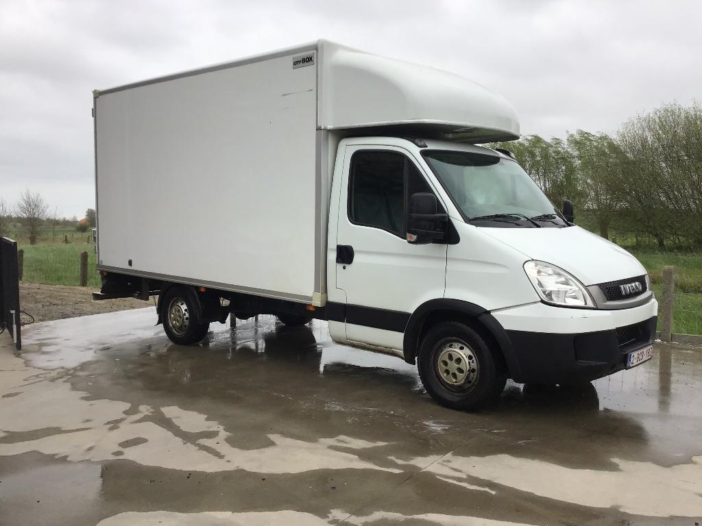 Lichte vrachtwagen iveco daily, Achat, Boîte manuelle, Noir, 2 portes