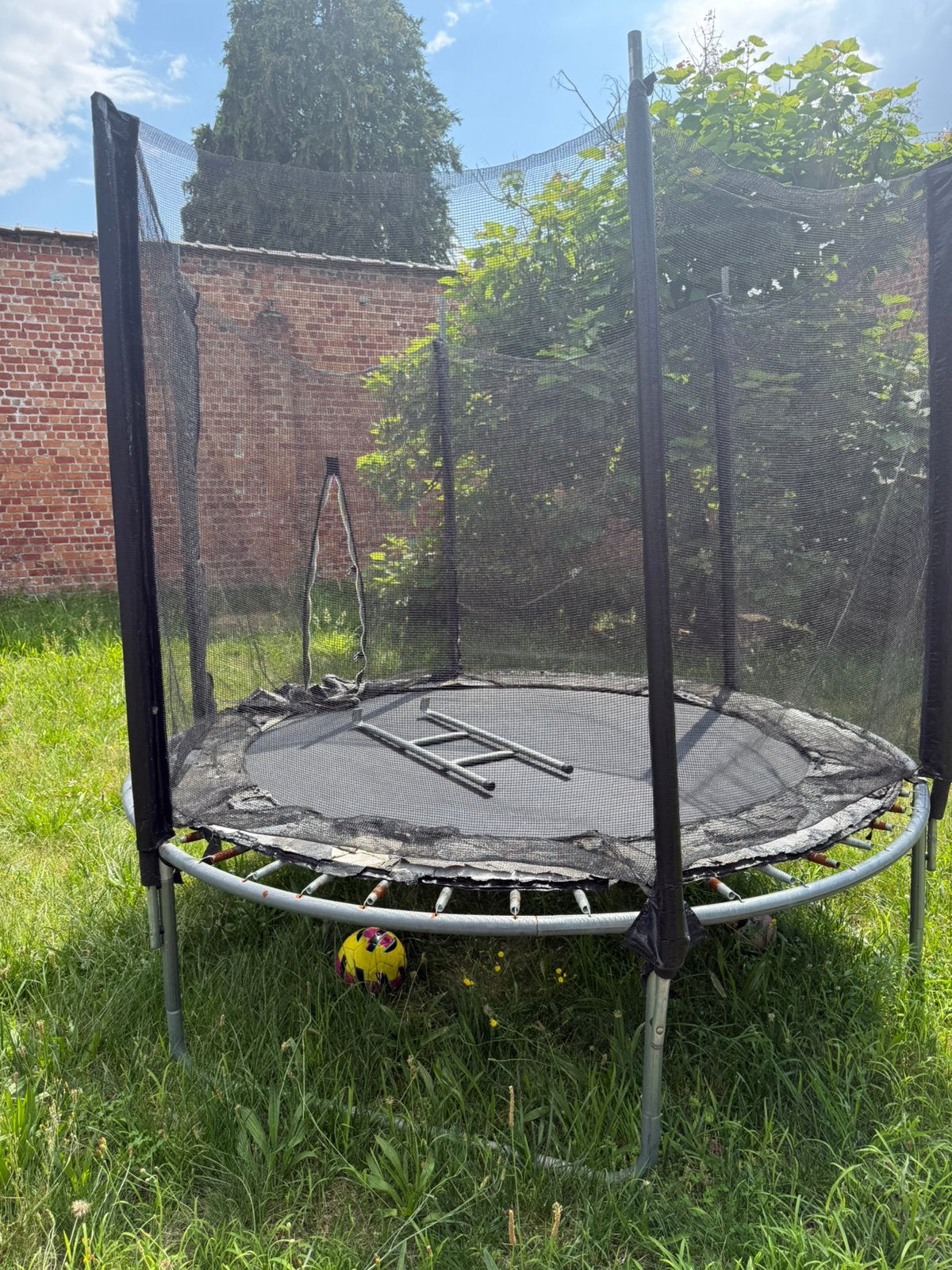 Trampoline, Enlèvement, Utilisé