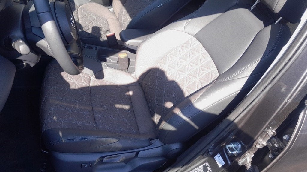 SIEGE AVANT GAUCHE ( CONDUCTEUR ) Yaris Cross (PB1 / PJ1), Autos : Pièces & Accessoires, Habitacle & Garnissage, Kundenbetreuung@toyota.de
