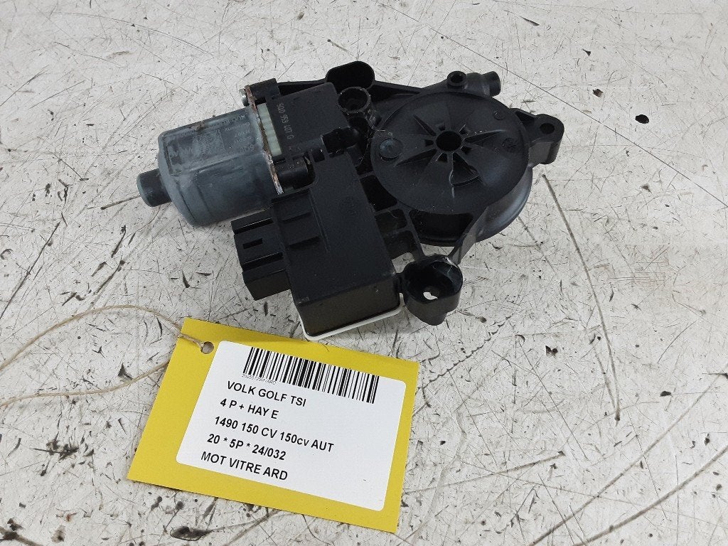 MOTEUR LEVE VITRE ELECTRIQUE ARRIÈRE DROIT Golf VII (AUA), Volkswagen, Volkswagen AG, Utilisé, Kundenbetreuung@volkswagen.de