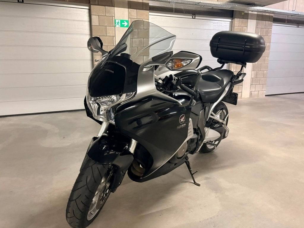 Honda Vfr 1200 DCT, Motos, ABS, Occasion, Plus de 35 kW, 4 cylindres