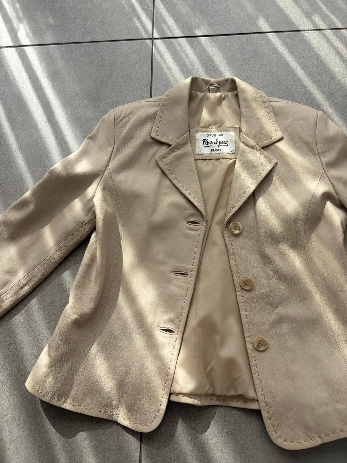 Beige lere vest, Kleding | Dames, Ophalen of Verzenden, Zo goed als nieuw, Maat 42/44 (L), Beige