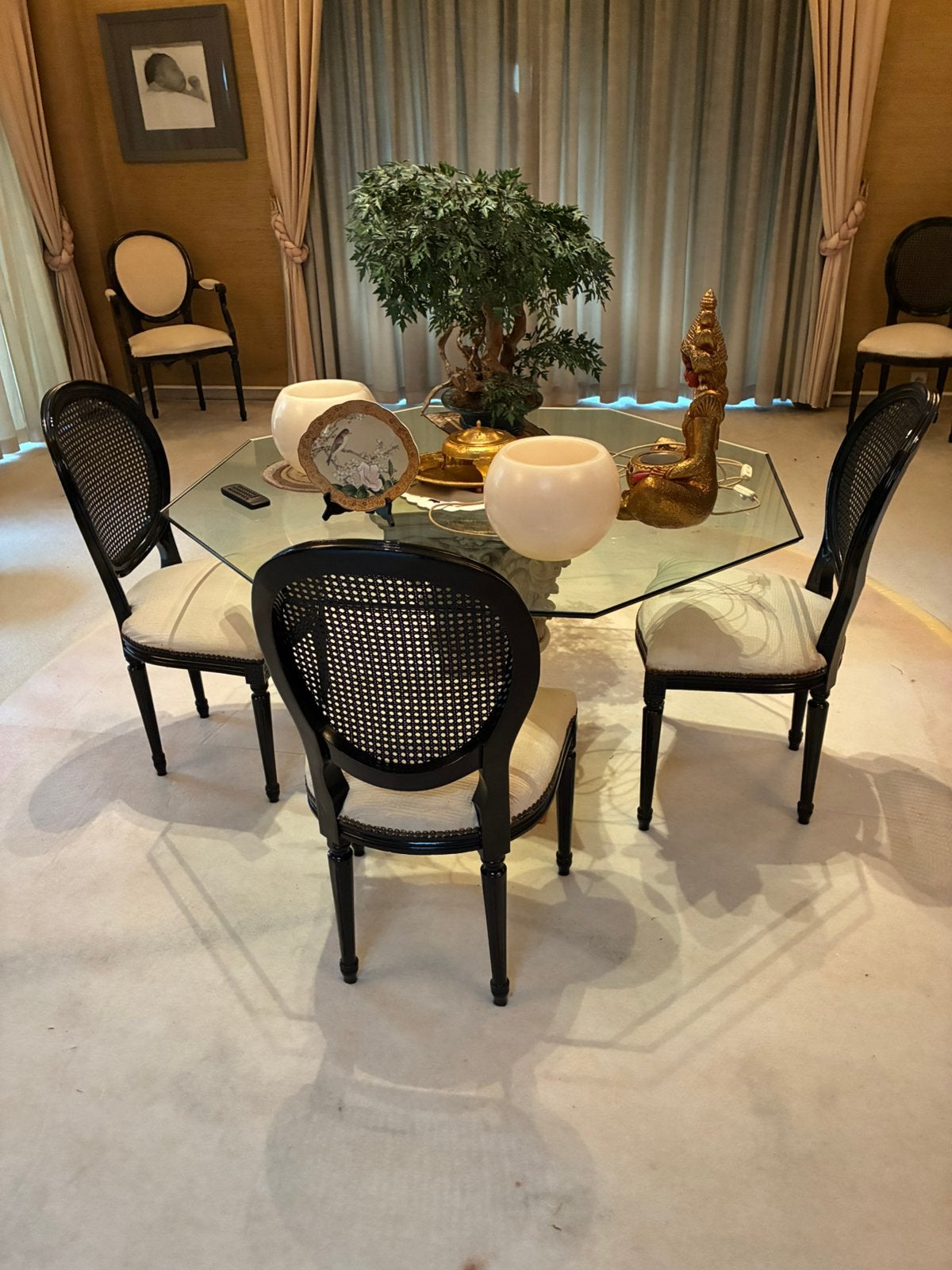 8-hoekige eettafel met 4 bijpassende stoelen., Huis en Inrichting, Ophalen, Zo goed als nieuw