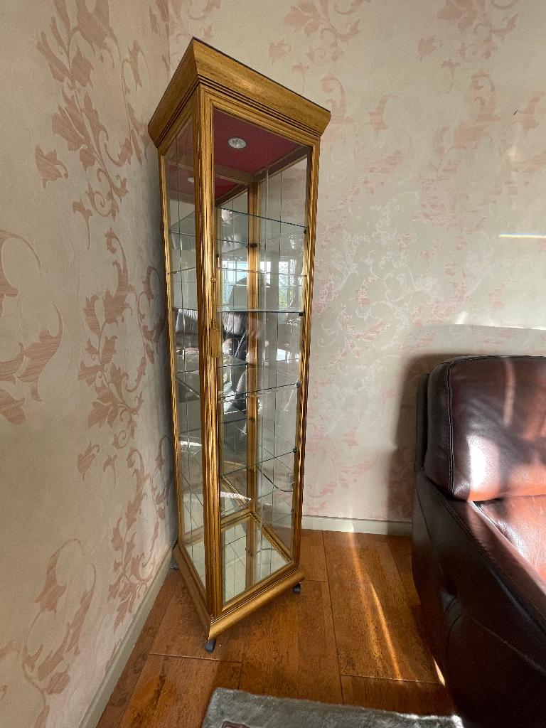 Vitrinekast met gouden frame en glazen planken, 25 à 50 cm, Verre, Utilisé, Moins de 50 cm