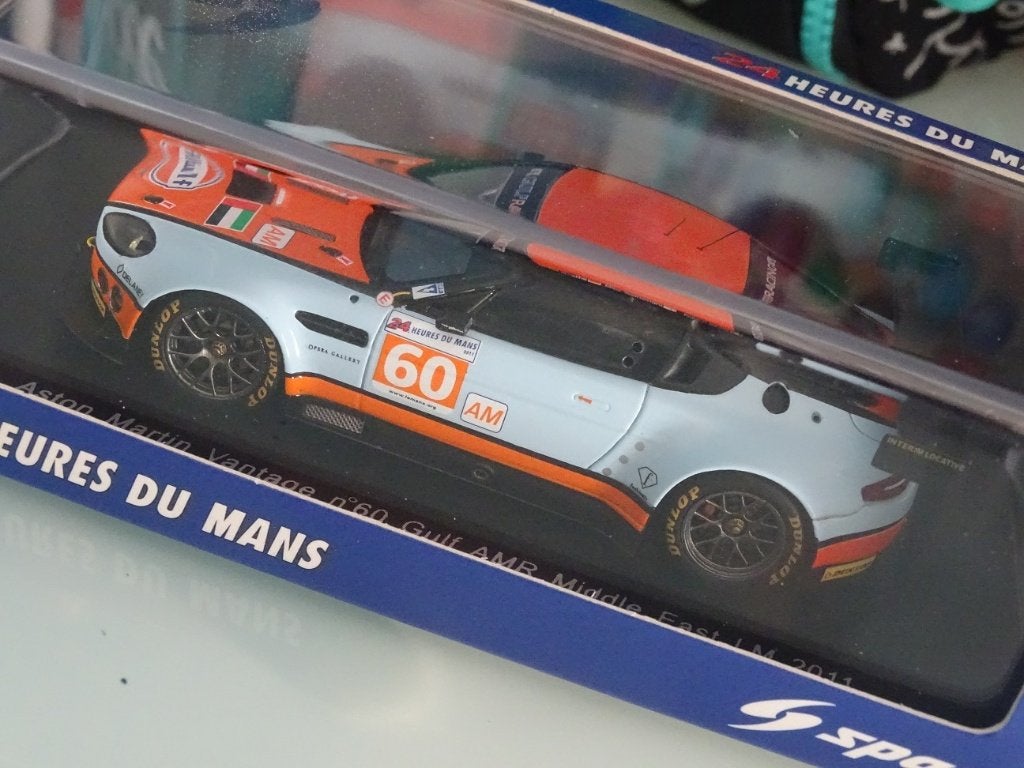 Aston Martin Vantage Gulf Le mans 2011 n60 Spark 1/43 LM, Ophalen of Verzenden, Zo goed als nieuw, Auto, Overige merken