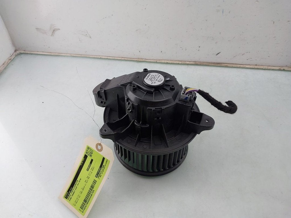 VENTILATEUR RADIATEUR MOTEUR Ford Transit Custom, Robert Bosch AG, Robert-Bosch-Allee 1
74232  Abstatt, DE, Engineering@bosch.com