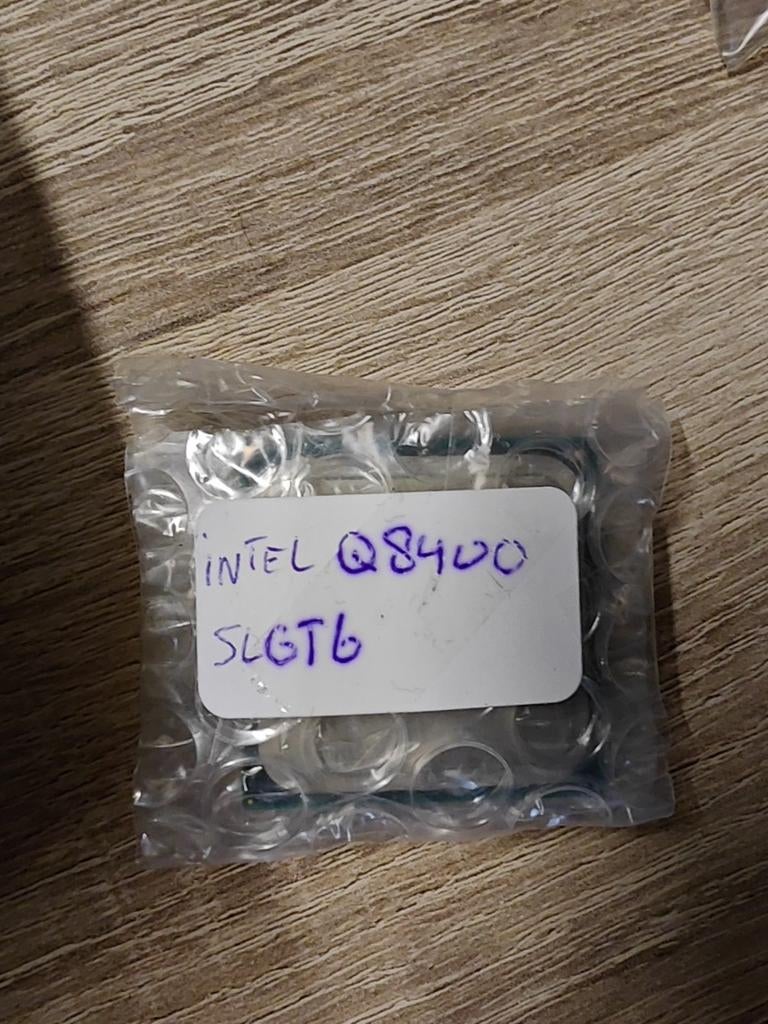 Intel Core 2 Quad Q8400 Processor, Informatique & Logiciels, Processeurs, Enlèvement ou Envoi
