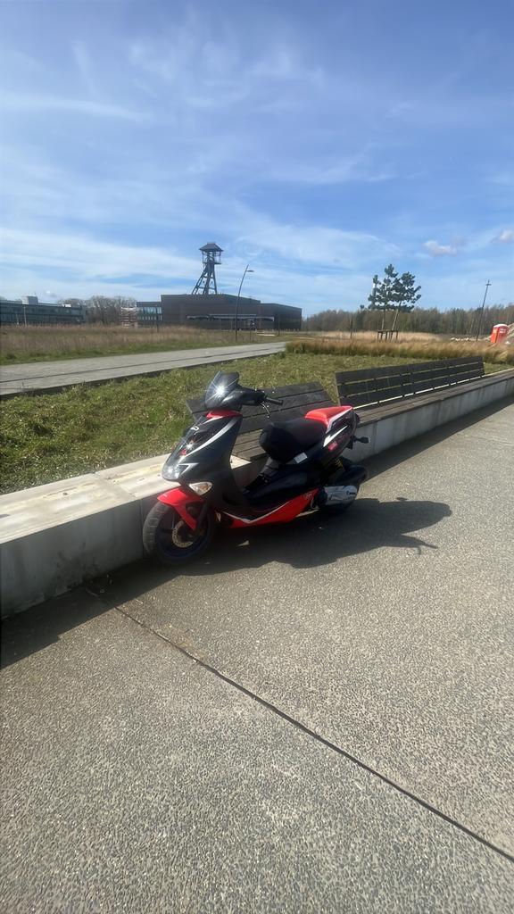 Aprilia sr 125, Motoren, Motoren | Aprilia, Particulier, Scooter, 12 t/m 35 kW, 1 cilinder, Ophalen