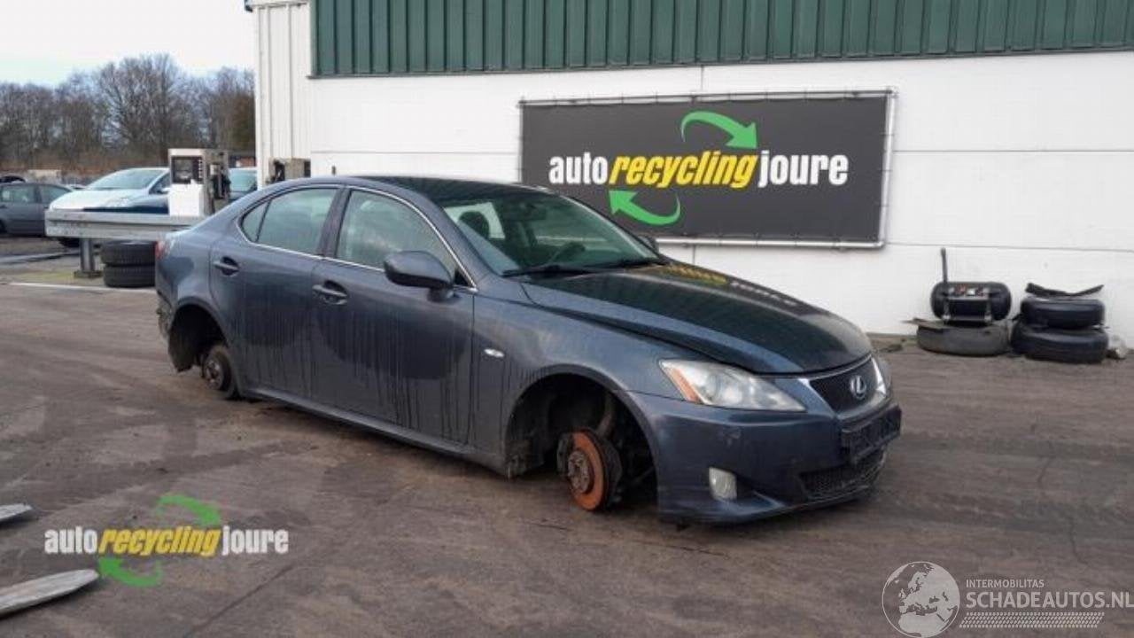 Lexus IS IS (E2), Sedan, 2005 / 2013 220d 16V, Toyota Motor Europe SA/NV, Customer.relations@toyota-europe.com, Avenue du Bourget 60 ,1140, Brussels, België/Belgique