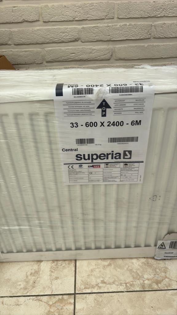 Te koop Radiator Superia 33-600x2400., Enlèvement, Neuf, 800 watts ou plus, Radiateur