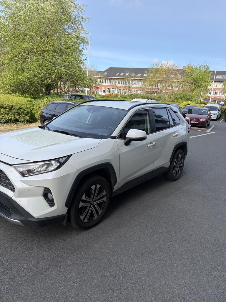 Toyota RAV 4 Benzine  automaat, sept 2019 Nieuw model,, Automaat, Monovolume, Leder en Stof, Wit