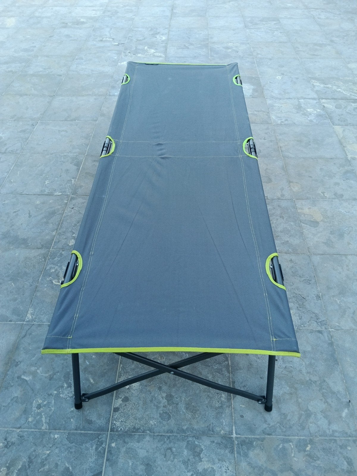 Plooibaar veldbed Quecha Decathlon met opbergtas, Caravanes & Camping, Meubles de camping, Enlèvement