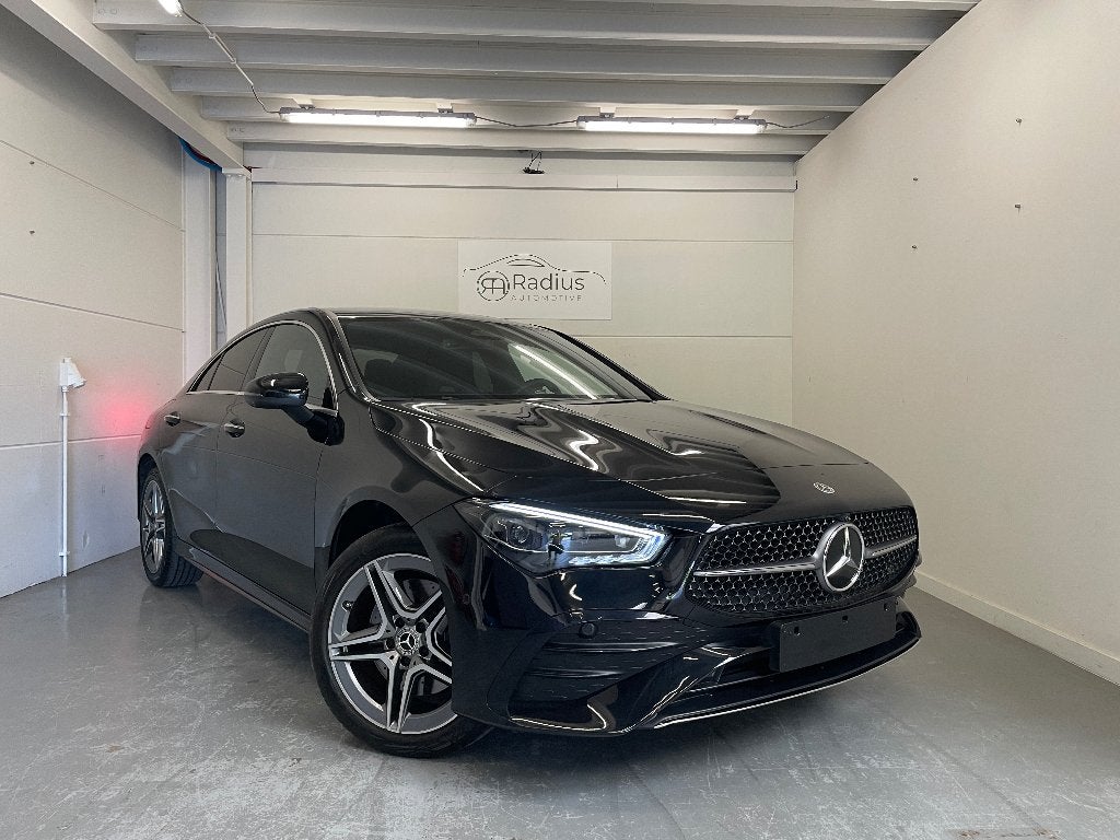 Mercedes-Benz - CLA250e - AMG line - Plug-In, Verwarmde buitenspiegels, Zwart, Bedrijf, 5 zetels