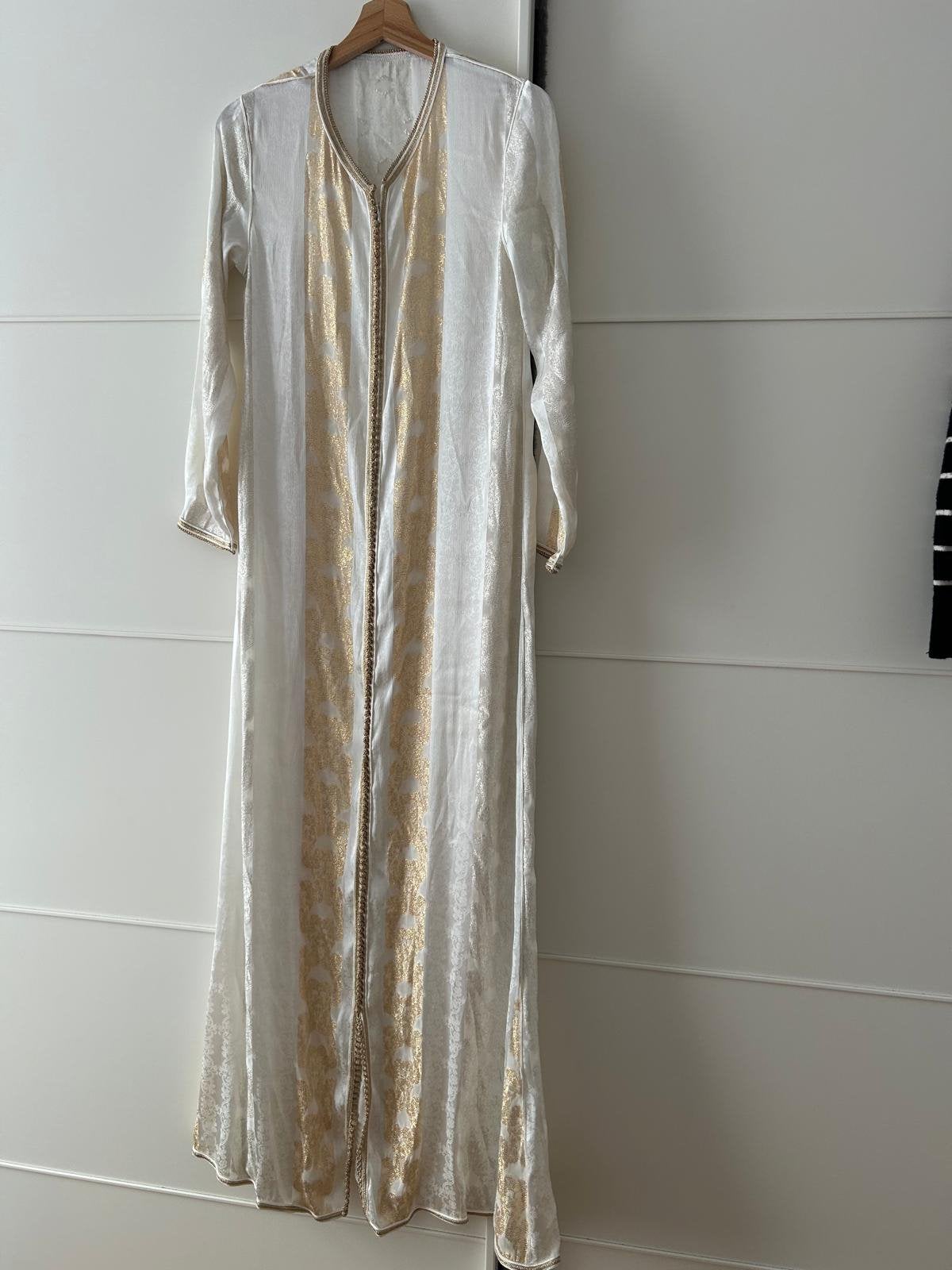 Johara blanche et dorée – robe caftan traditionnelle longue, Vêtements | Femmes, Enlèvement ou Envoi, Comme neuf