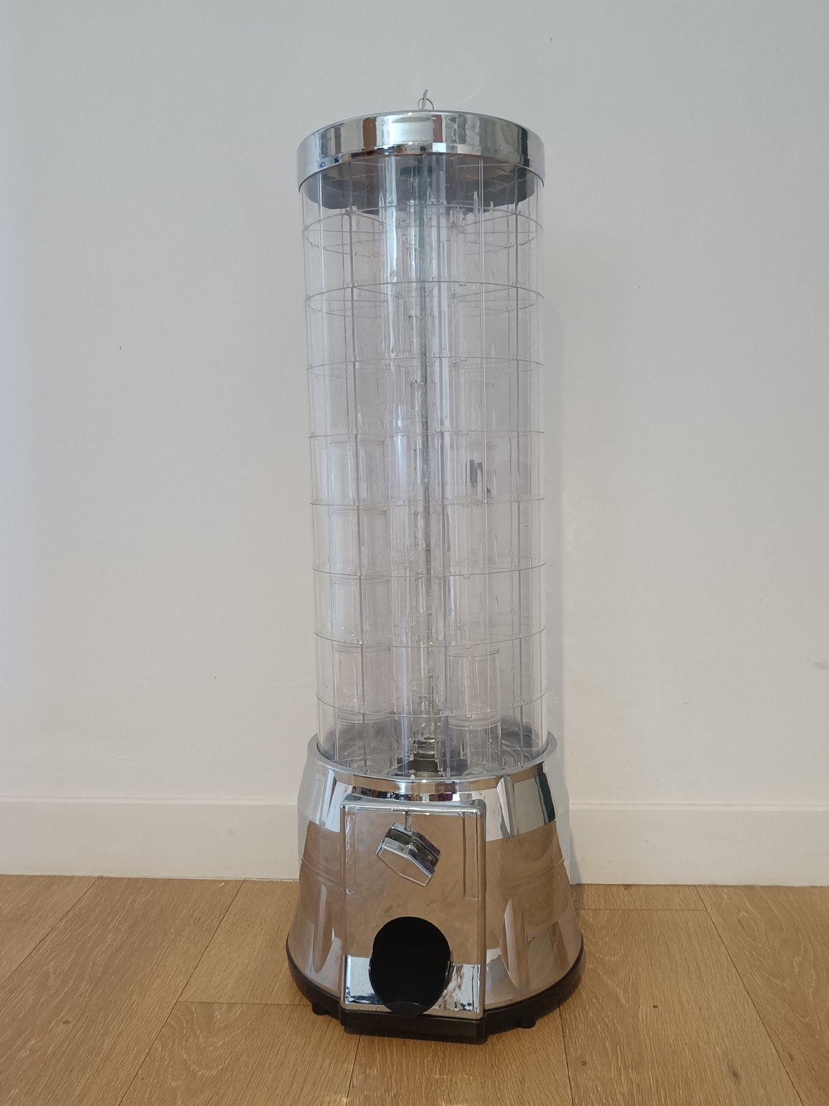 Snack Tower, Ophalen