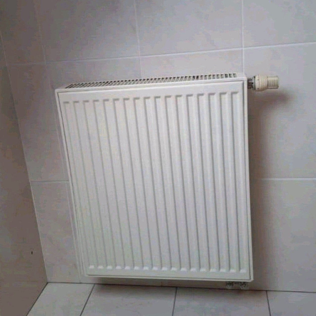 radiator 2 stuks h70 l60 b10, Ophalen, Zo goed als nieuw, Radiator, 30 tot 80 cm