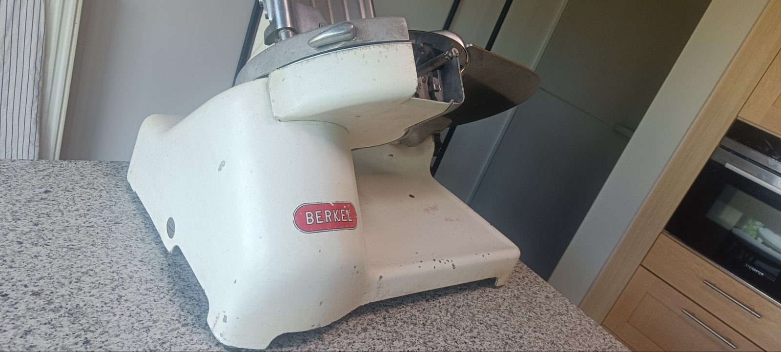 Berkel snijmachine, Ophalen