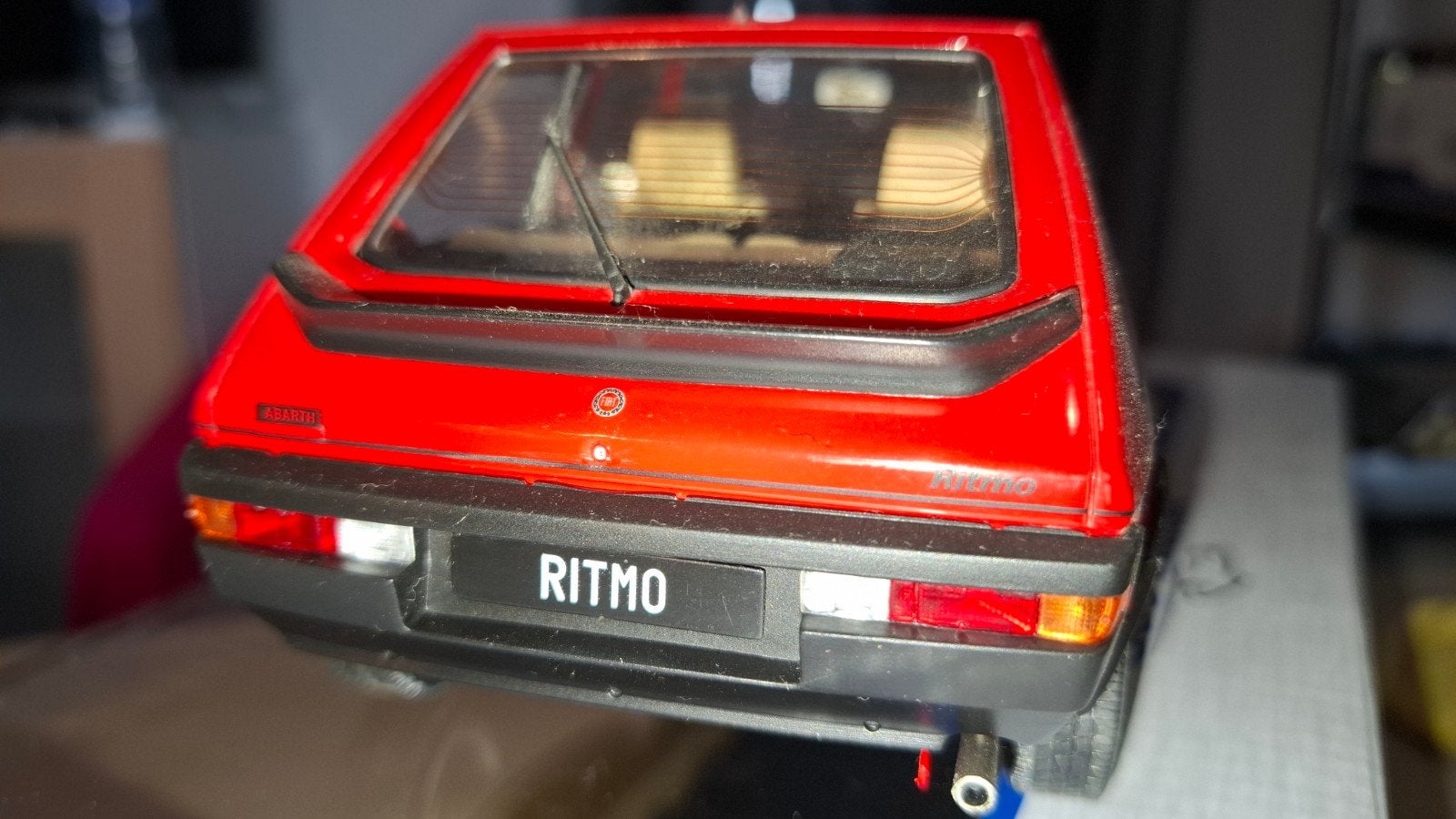 voiture miniature 1 18, Enlèvement ou Envoi, Comme neuf, Voiture